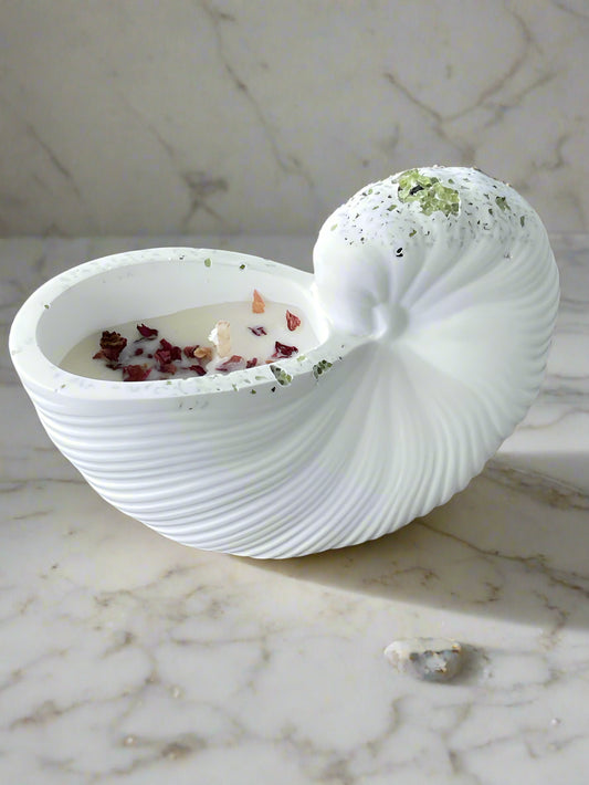 COASTAL BREEZE SHELL CANDLE - LARGE
