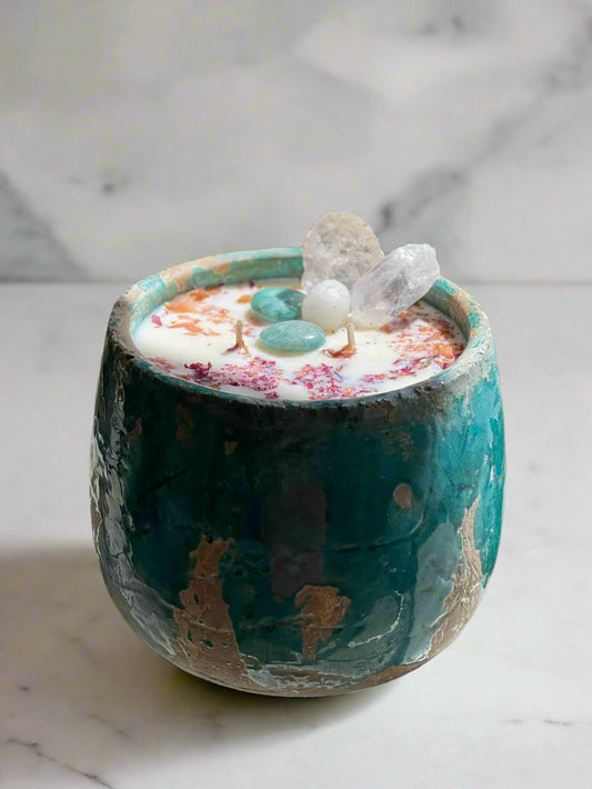 THE CRYSTAL CALMING CANDLE ~ EMERALD