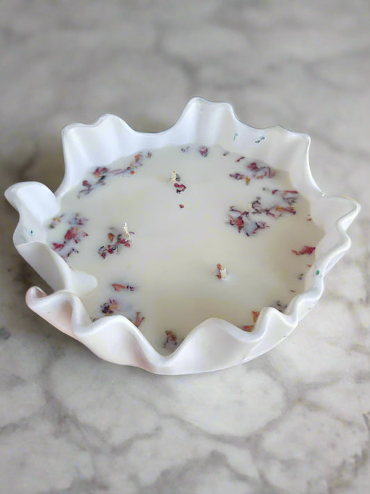 ECO SCALLOPED CANDLE ~ WAVY